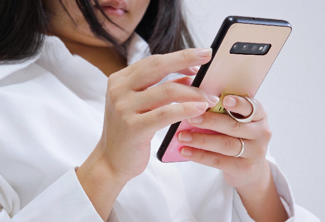 LINE非表示って怪しくない？彼女の行動が気になって仕方ない|20代男性からの調査相談