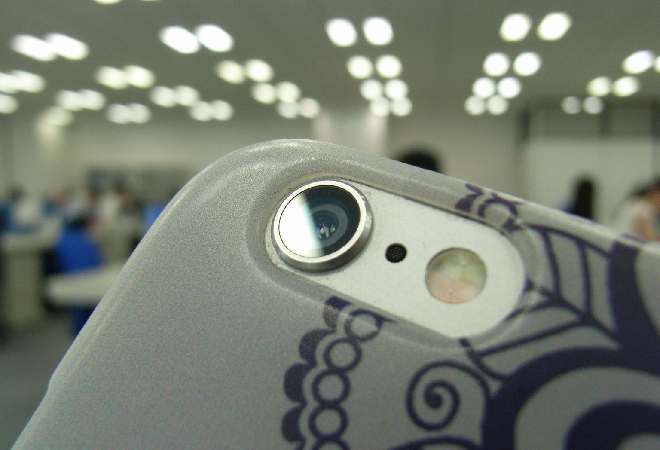 プール授業のあと教室にスマホが…｜30代母親からの調査相談