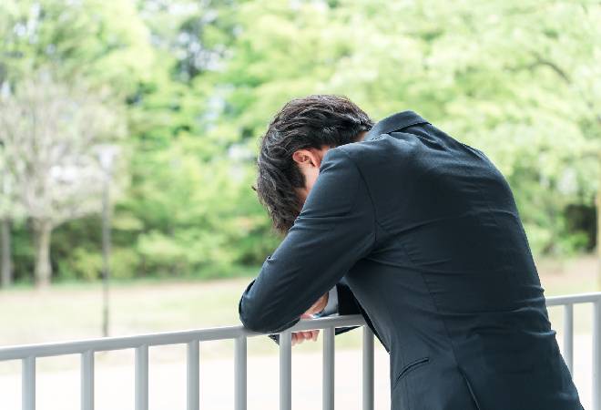不機嫌な態度で接する「フキハラ」に悩む…|40代男性職員からの調査相談