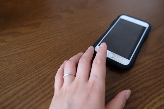 【オンラインだけのはずが…】夫がネットの相手と会っている?浮気の真実を探偵が確認|探偵利用事例