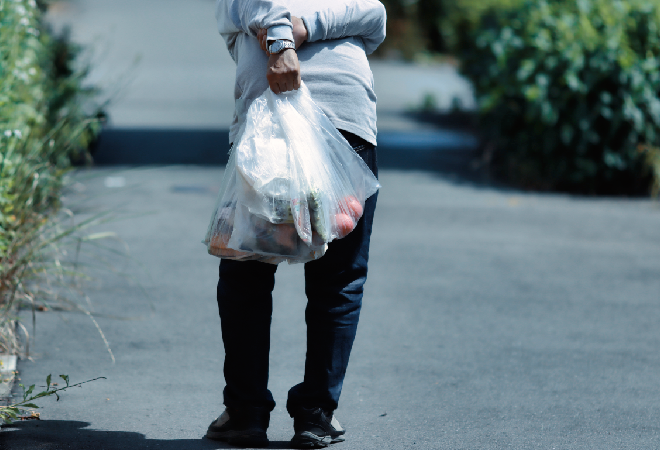 田舎で一人暮らしの父の様子が変?|40代男性からの見守り調査の相談