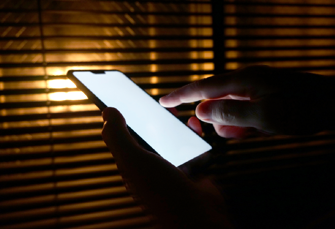 SNSで突然名指し中傷投稿|40代男性高校教師からの調査相談