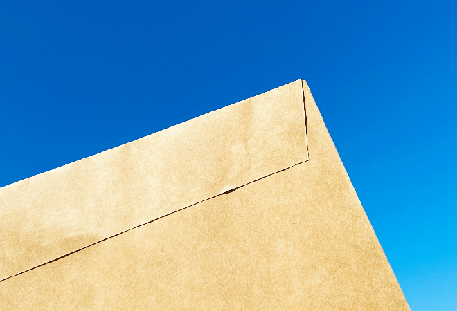 封された封筒。